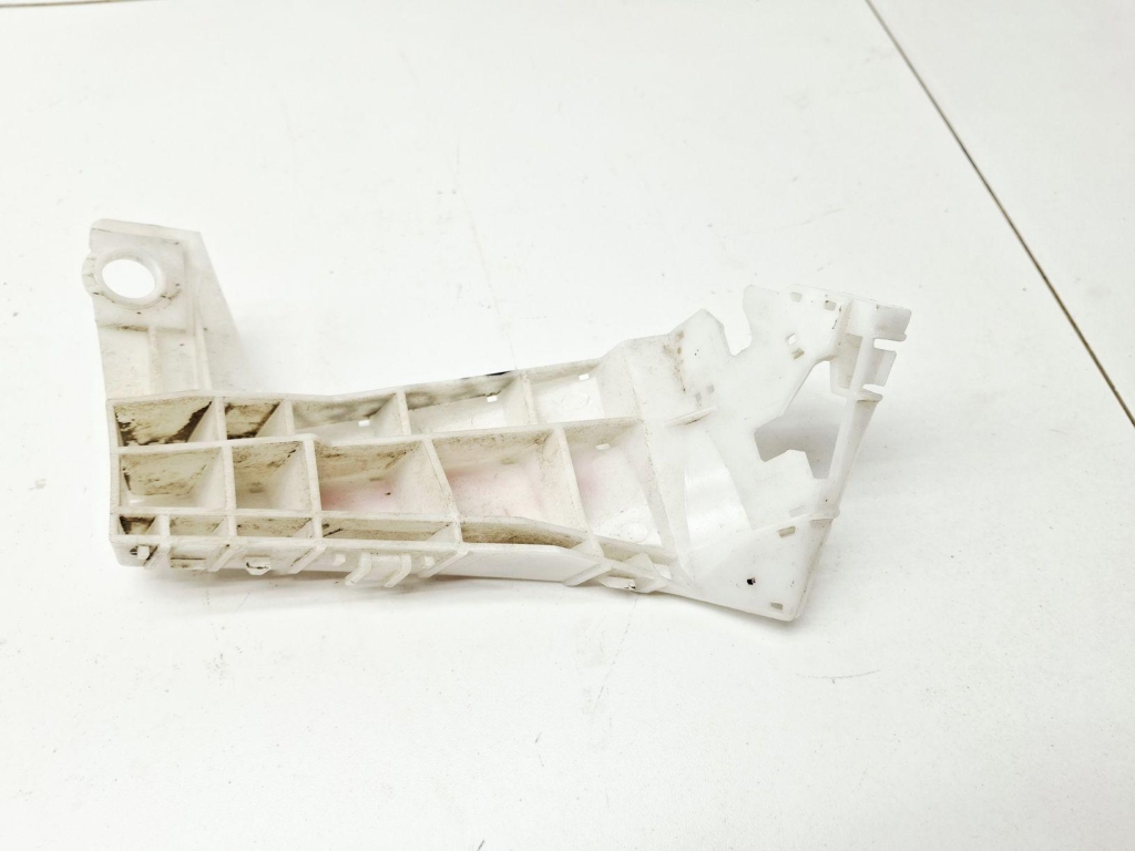 Кронштейн заднего бампера правый, 500 рублей, Пермь