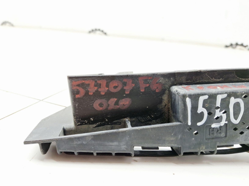 Кронштейн фар правый, 1000 рублей, Пермь