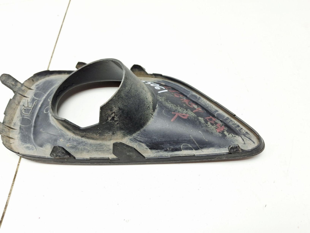 Рамка противотуманой фары правой, 500 рублей, Пермь