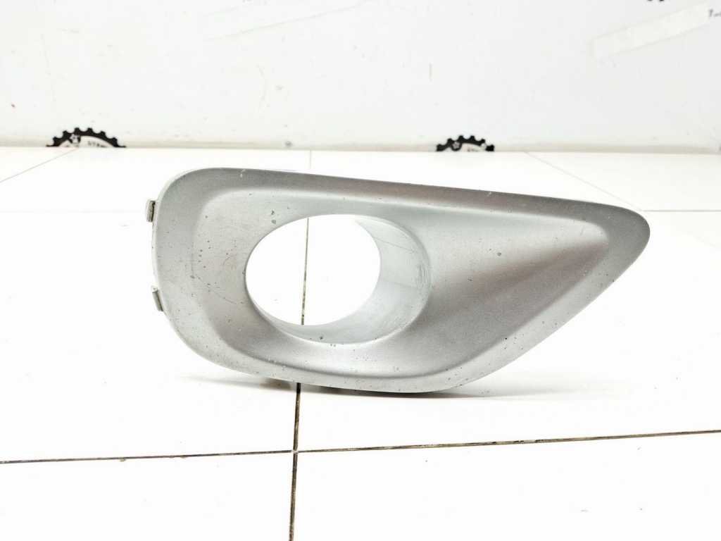 Рамка противотуманой фары правой, 500 рублей, Пермь