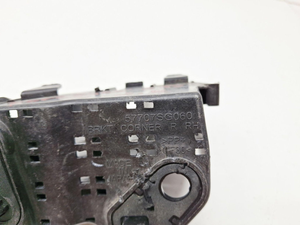 Кронштейн заднего бампера правый, 500 рублей, Пермь