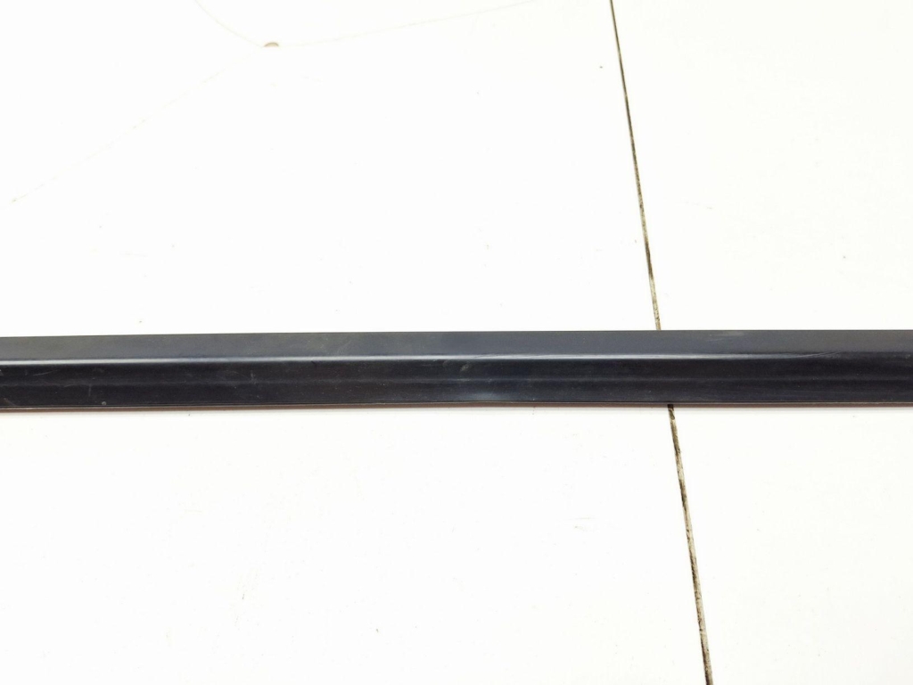 Накладка стекла переднего правого, 1000 рублей, Пермь