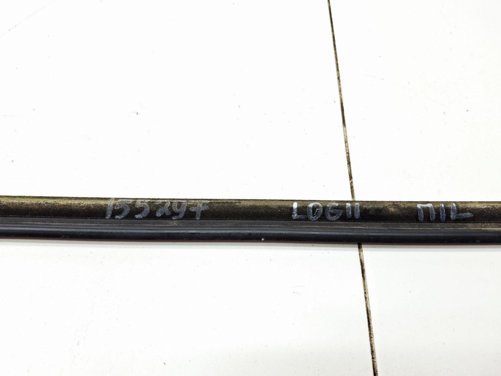 Накладка стекла переднего левого, 1000 рублей, Пермь