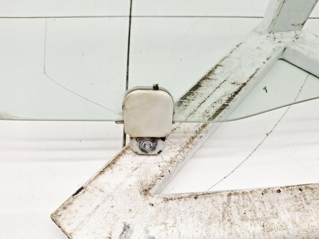 Стекло двери передней левой, 2000 рублей, Пермь