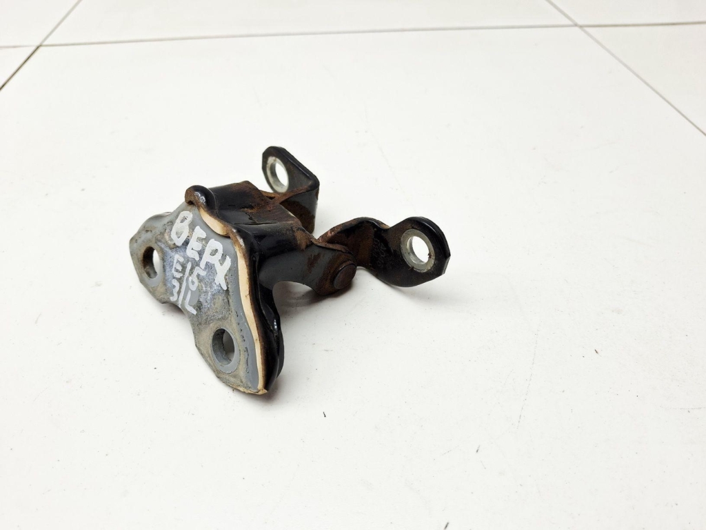 Петля двери задней левой верхняя, 500 рублей, Пермь