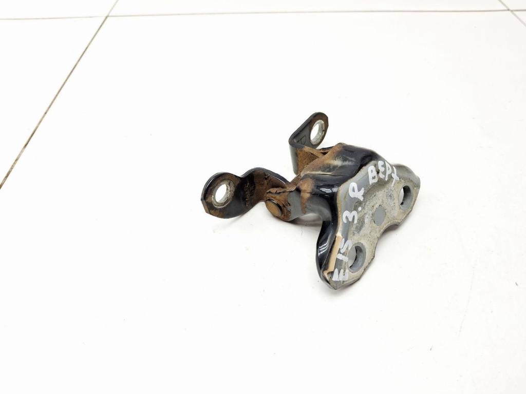 Петля двери задней правой верхняя, 500 рублей, Пермь