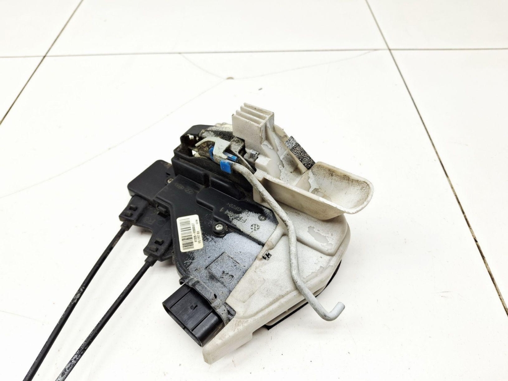 Замок двери передней правой, 7000 рублей, Пермь