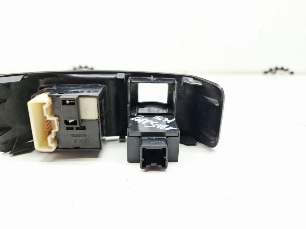 Переключатель регулировки зеркала, 1000 рублей, Пермь