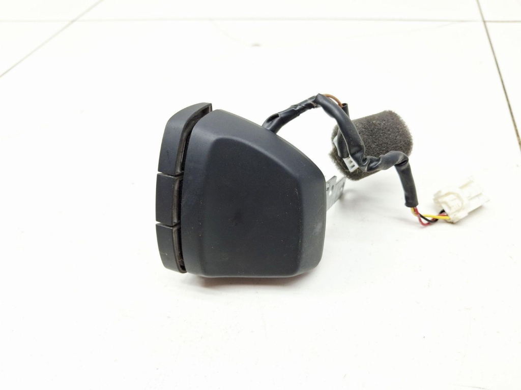 Кнопка управления телефоном, 2000 рублей, Пермь