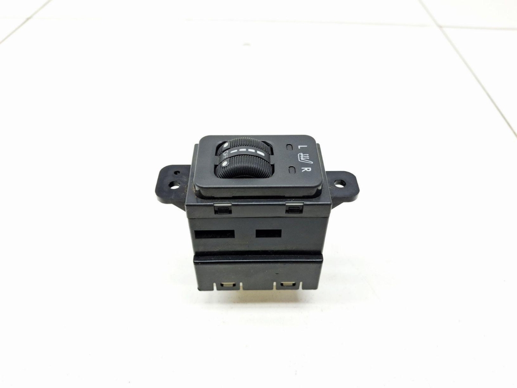 Кнопка обогрева сидений, 3500 рублей, Пермь