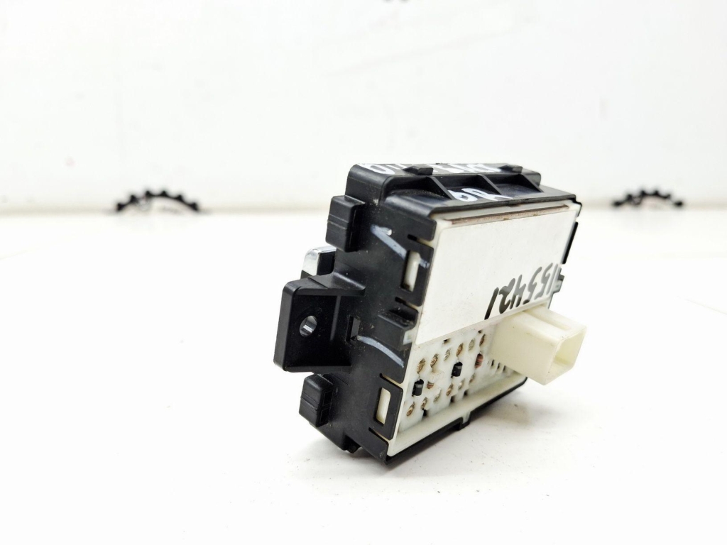 Кнопка фиксатора стояночного тормоза, 3500 рублей, Пермь