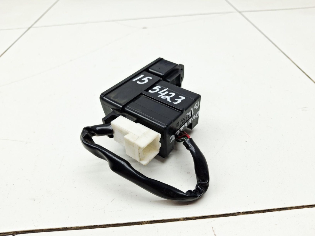 Кнопка фиксатора стояночного тормоза, 1500 рублей, Пермь