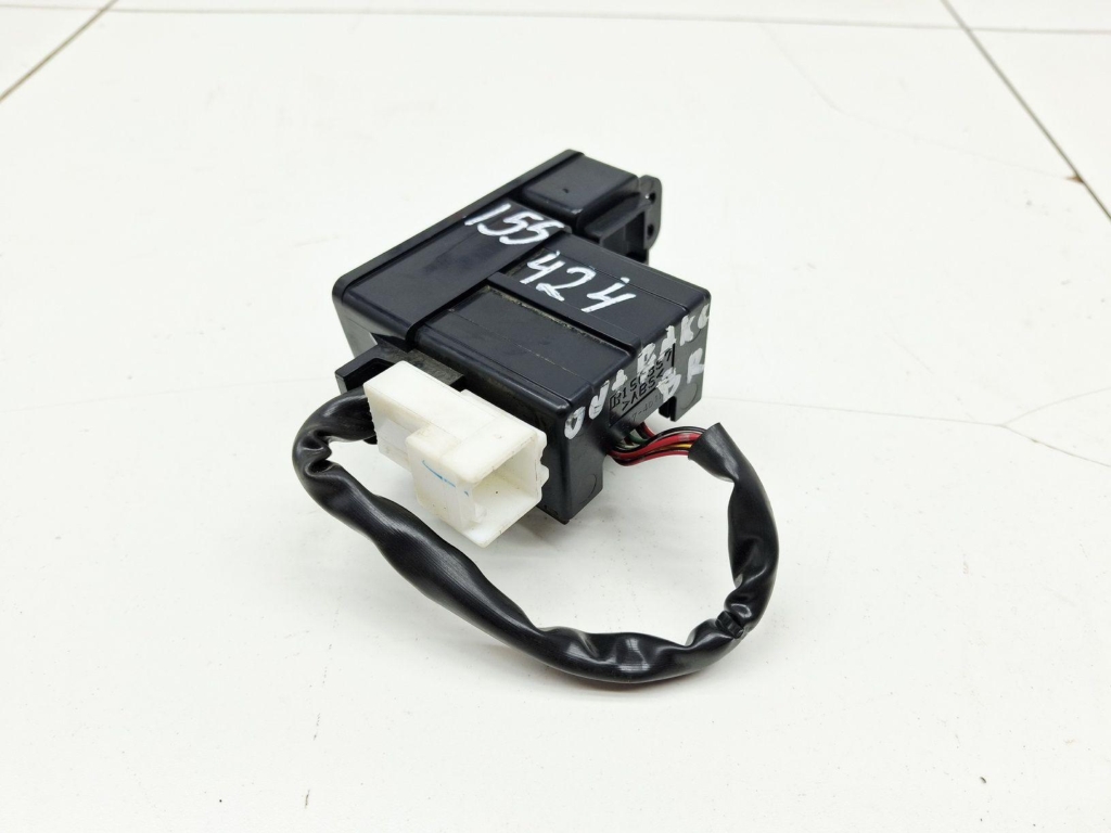 Кнопка фиксатора стояночного тормоза, 1500 рублей, Пермь