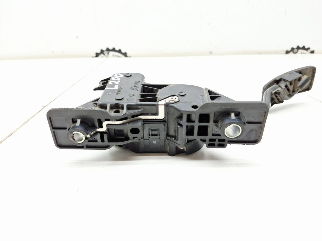 Педаль газа, 1500 рублей, Пермь