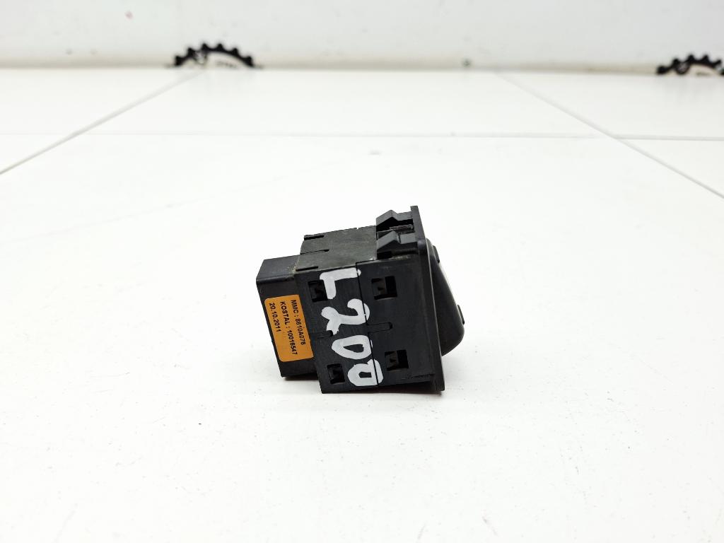 Кнопка обогрева сидений, 1000 рублей, Пермь