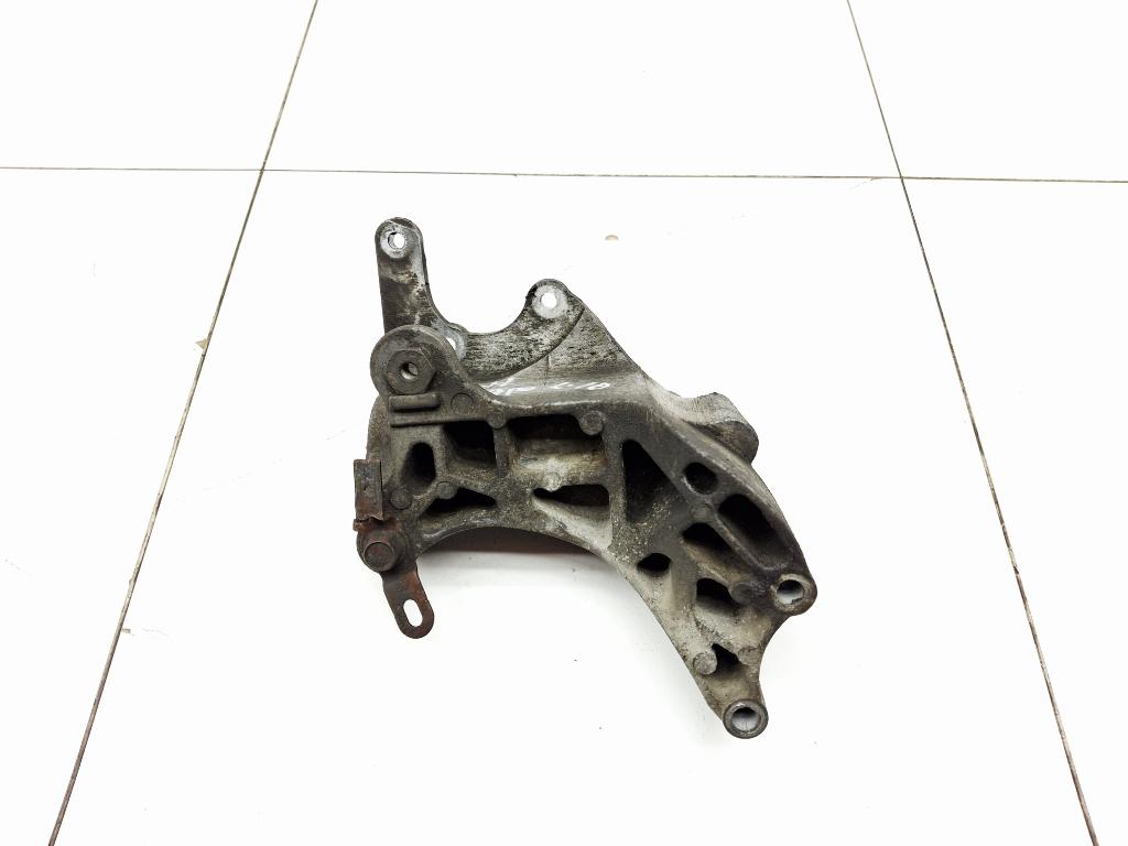 Кронштейн гидроусилителя, 500 рублей, Пермь