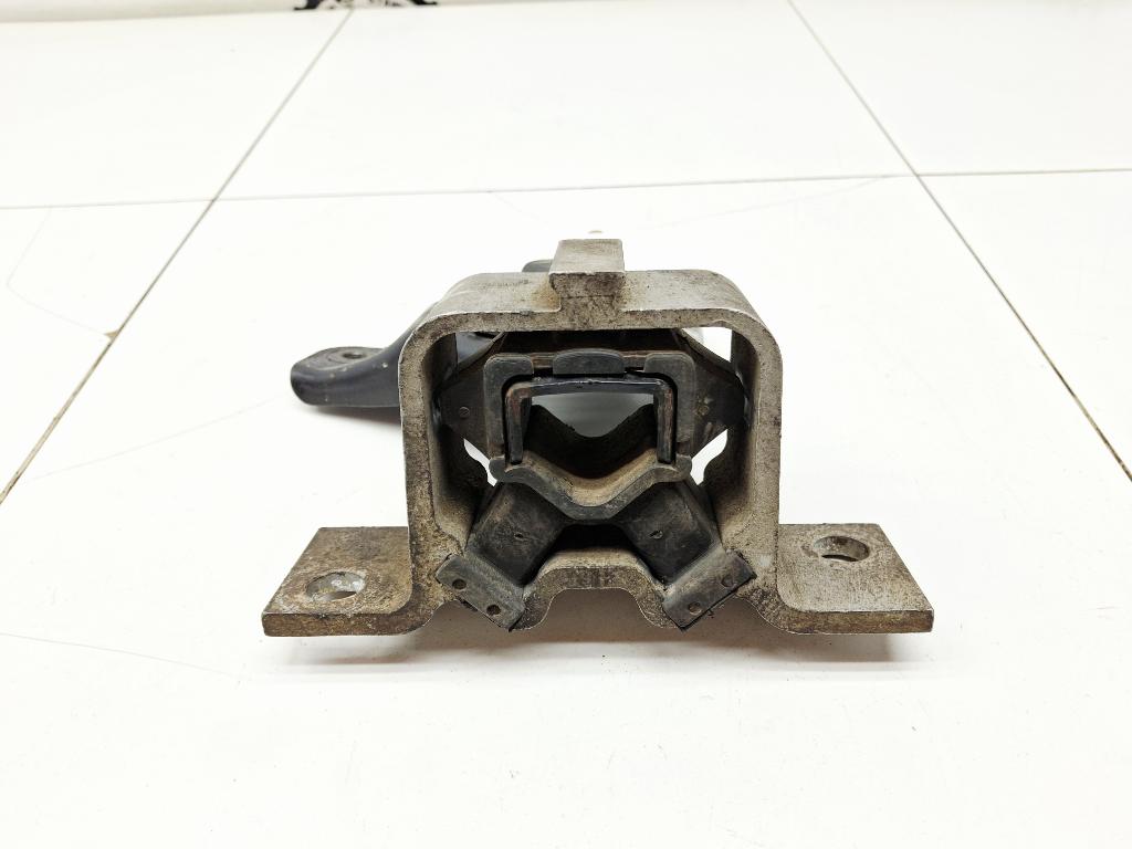 Опора двигателя правая, 1000 рублей, Пермь