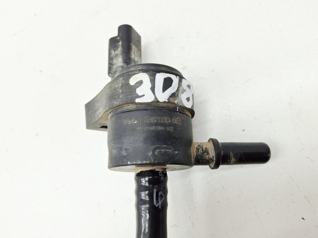 Клапан вентиляции топливного бака, 500 рублей, Пермь