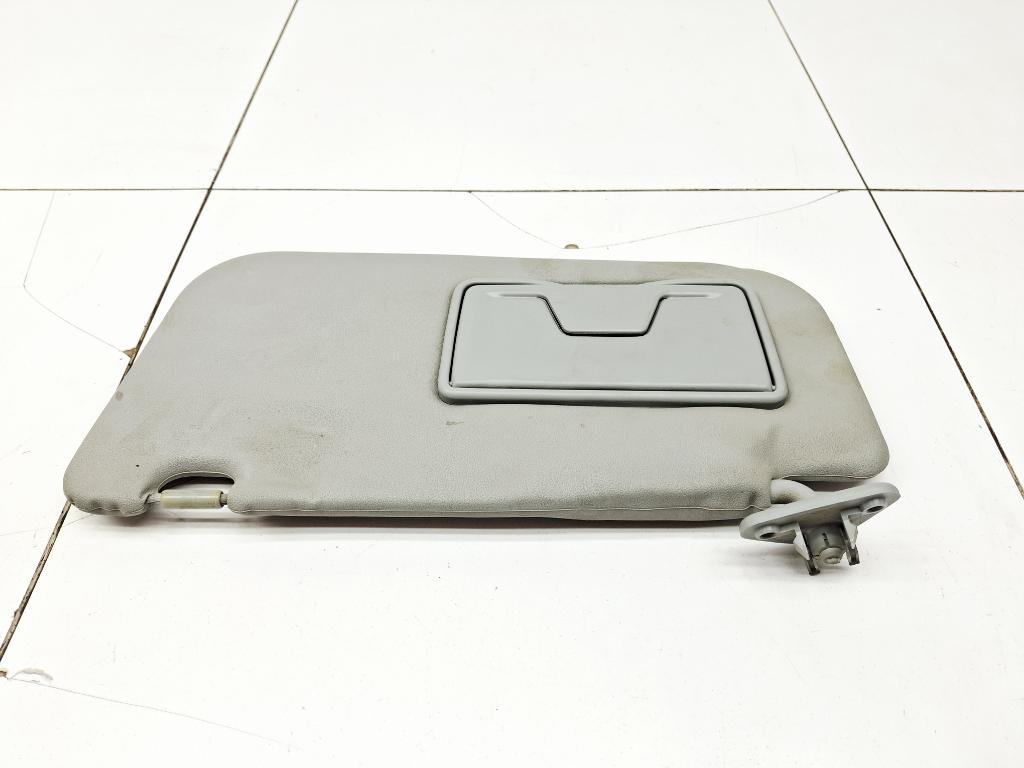 Козырек солнцезащитный левый, 1000 рублей, Пермь