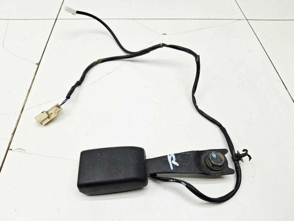 Ответная часть ремня безопасности, 1000 рублей, Пермь