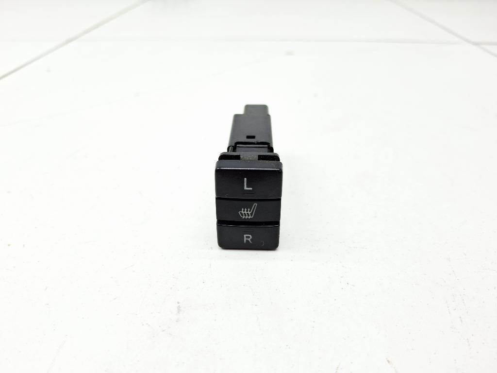 Кнопка обогрева сидений, 1000 рублей, Пермь