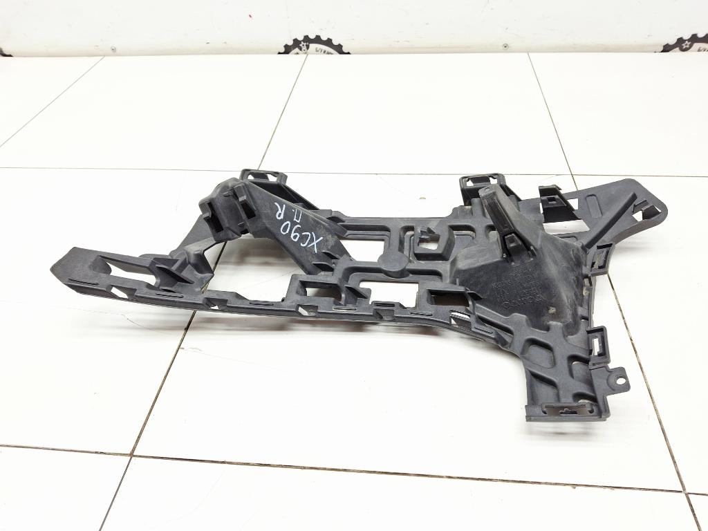 Кронштейн переднего бампера правый, 4500 рублей, Пермь