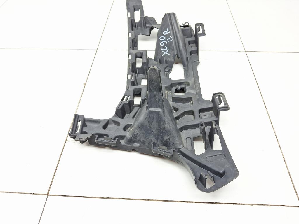 Кронштейн переднего бампера правый, 4500 рублей, Пермь