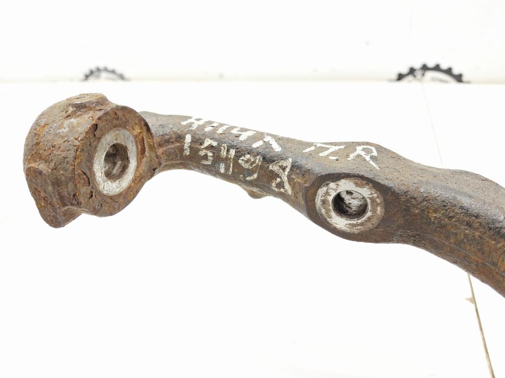 Кулак поворотный передний правый, 12000 рублей, Пермь