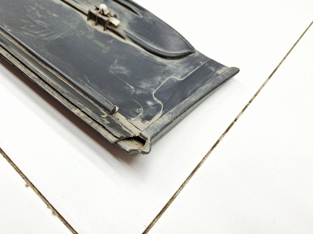 Накладка двери задней правой, 2000 рублей, Пермь