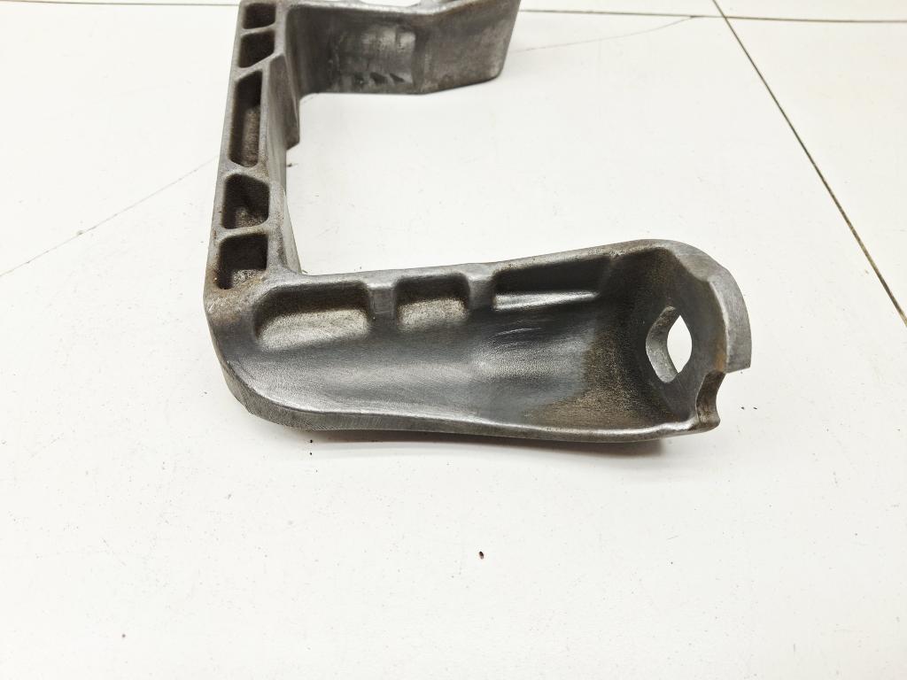 Кронштейн двигателя правый, 1500 рублей, Пермь