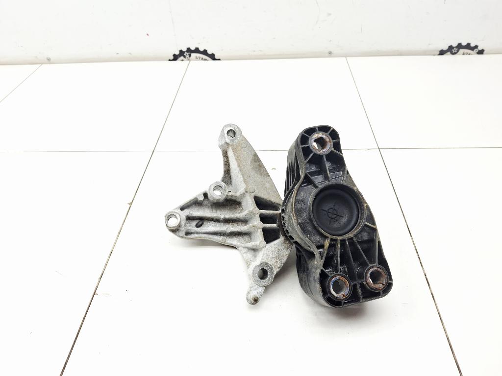 Опора двигателя правая, 7000 рублей, Пермь