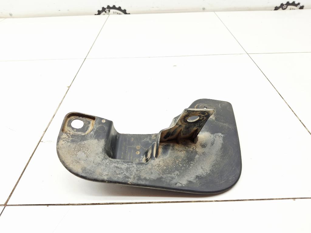 Брызговик передний правый, 700 рублей, Пермь