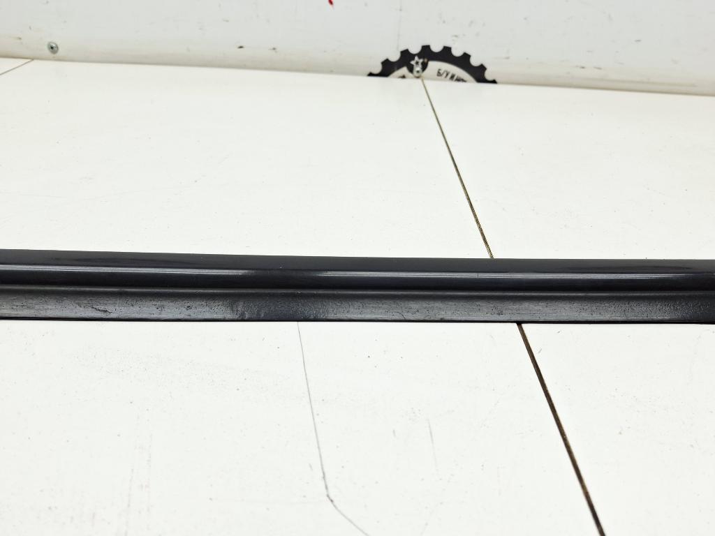 Накладка стекла переднего правого, 1000 рублей, Пермь