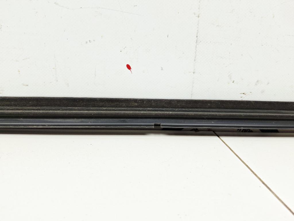 Накладка стекла переднего правого, 1000 рублей, Пермь