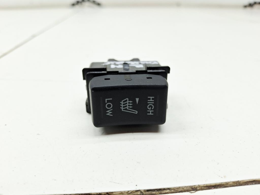 Кнопка обогрева сидений, 1000 рублей, Пермь