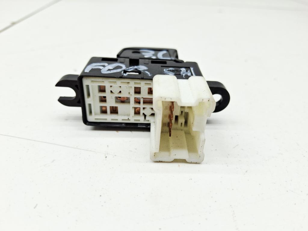 Кнопка стеклоподъемника, 500 рублей, Пермь