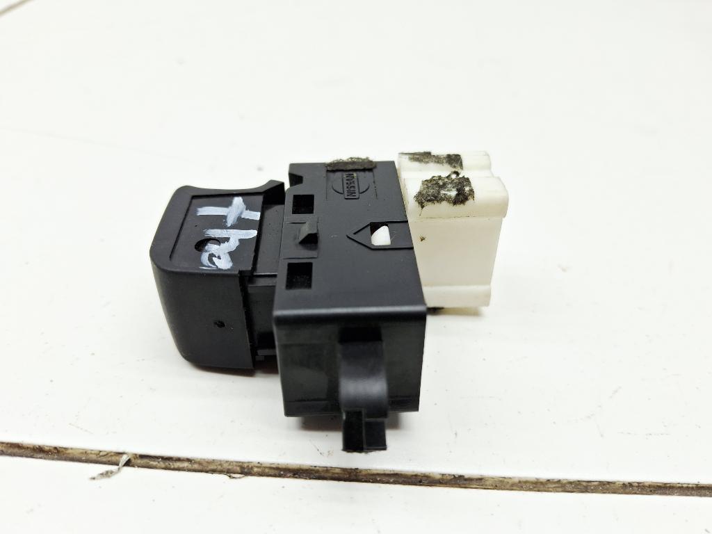 Кнопка стеклоподъемника, 500 рублей, Пермь