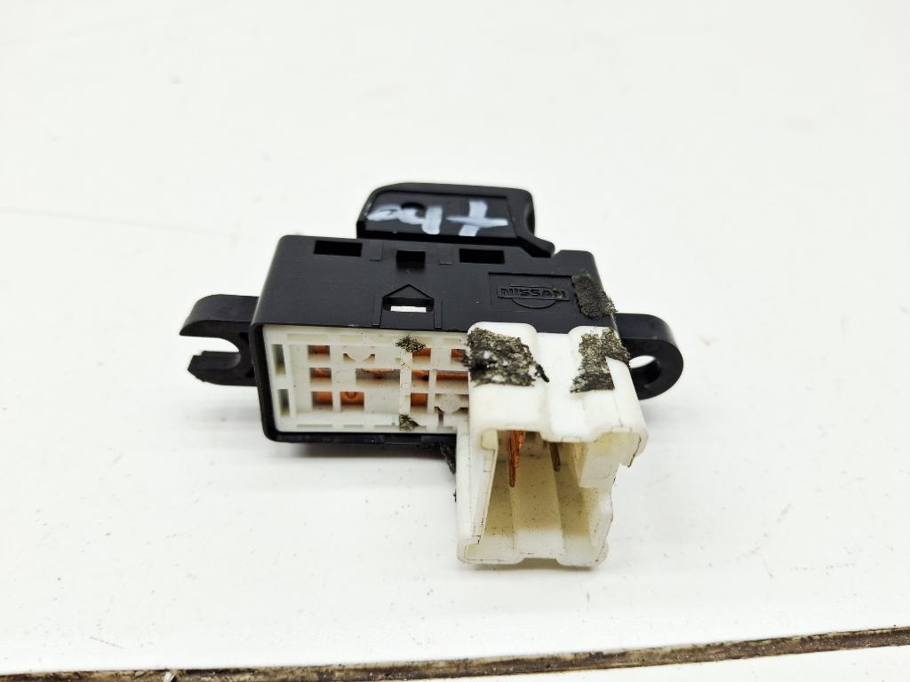 Кнопка стеклоподъемника, 500 рублей, Пермь