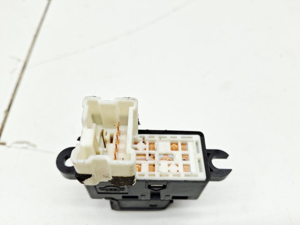 Кнопка стеклоподъемника, 500 рублей, Пермь