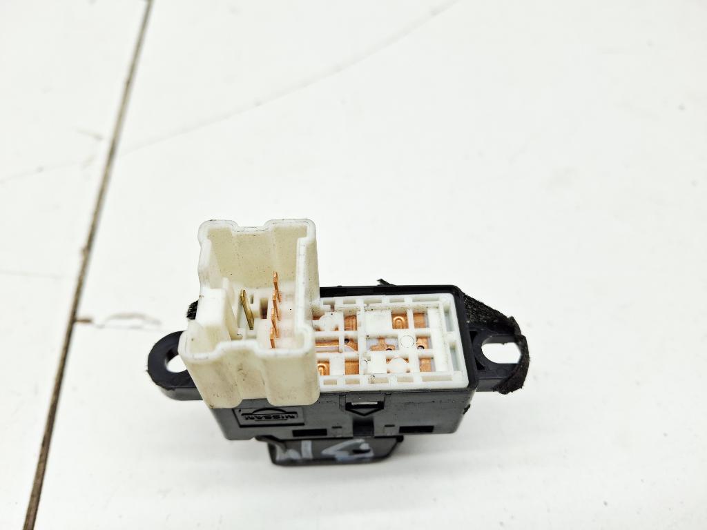 Кнопка стеклоподъемника, 500 рублей, Пермь