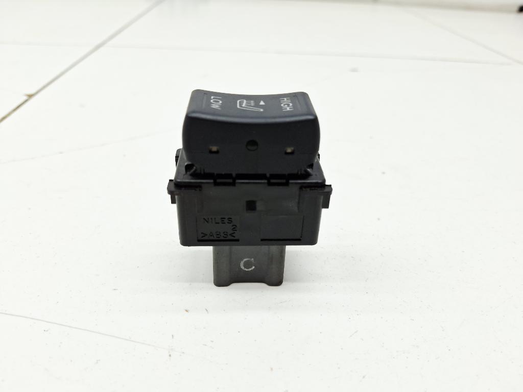 Кнопка обогрева сидений, 1000 рублей, Пермь