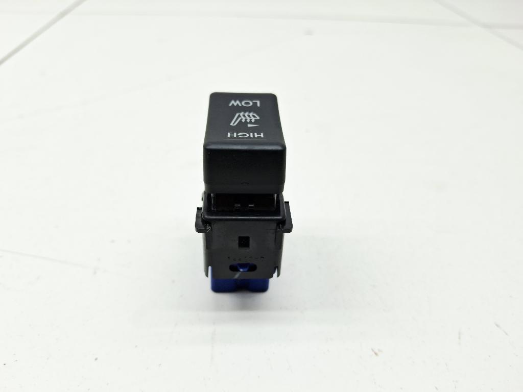 Кнопка обогрева сидений, 1500 рублей, Пермь