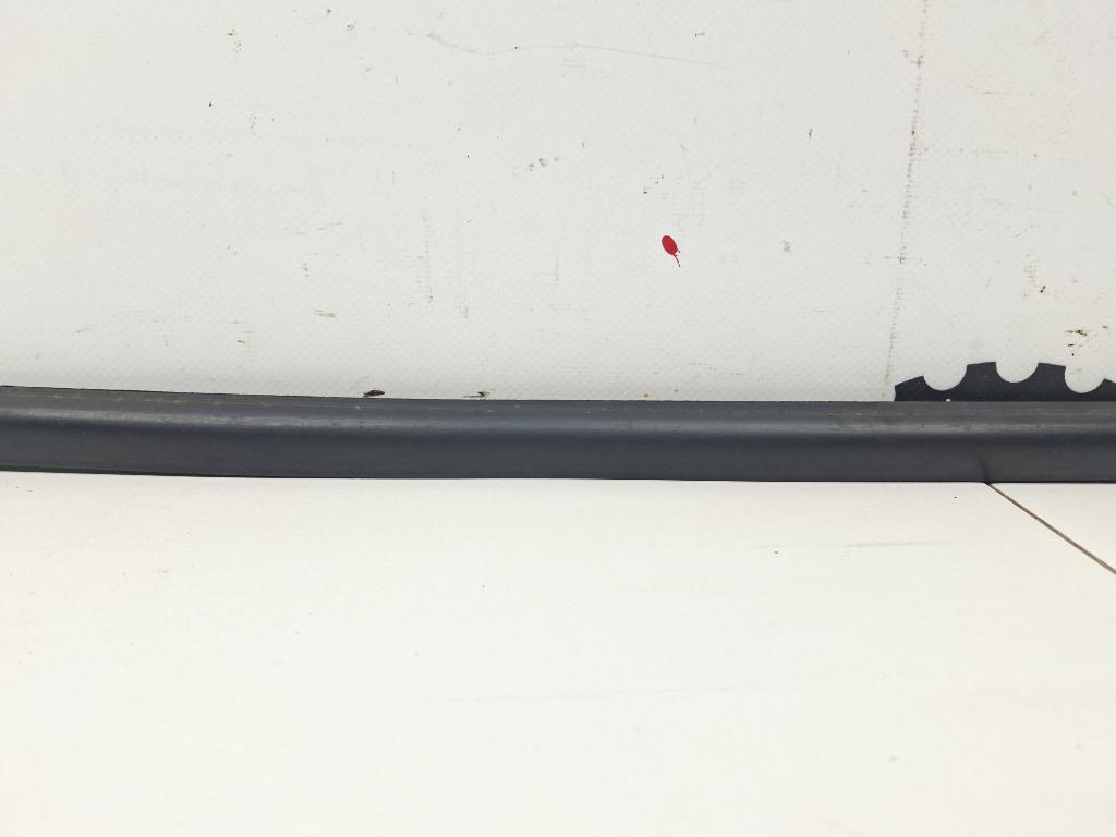 Накладка стекла переднего правого, 2500 рублей, Пермь