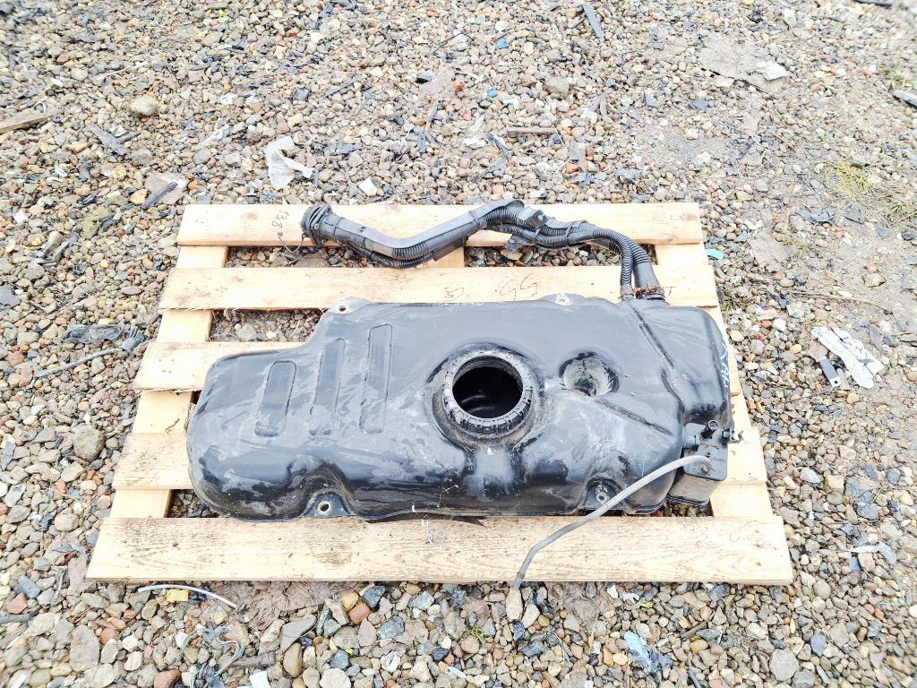 Бак топливный, 2000 рублей, Пермь