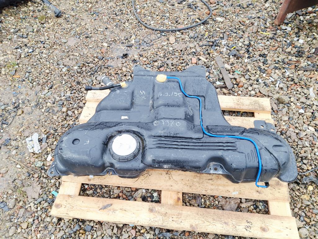 Бак топливный, 2500 рублей, Пермь