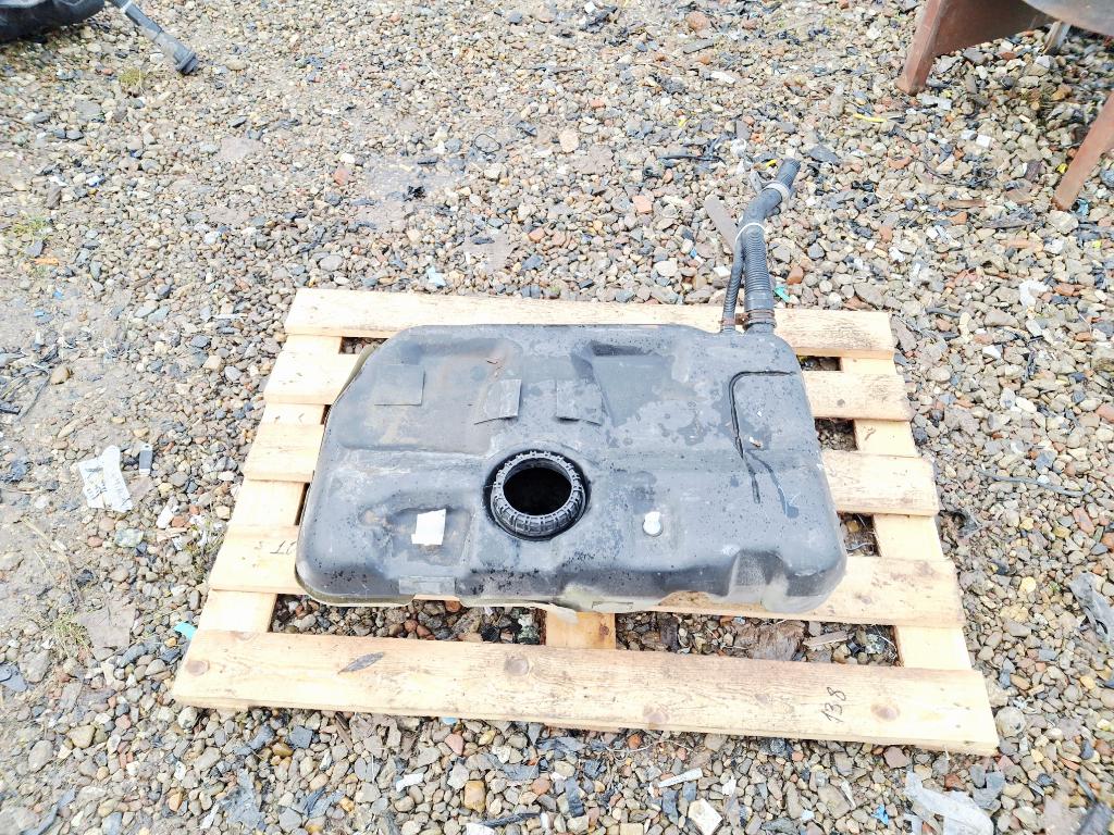 Бак топливный, 1500 рублей, Пермь