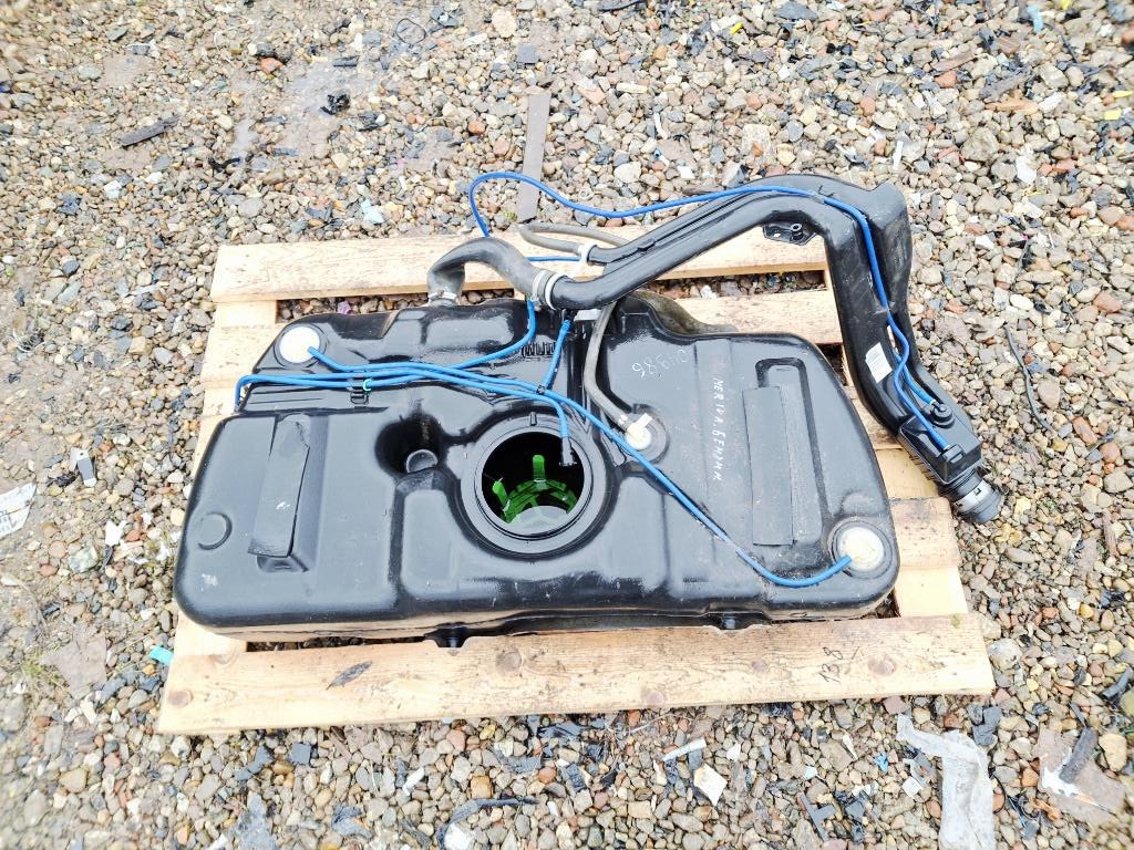 Бак топливный, 2000 рублей, Пермь