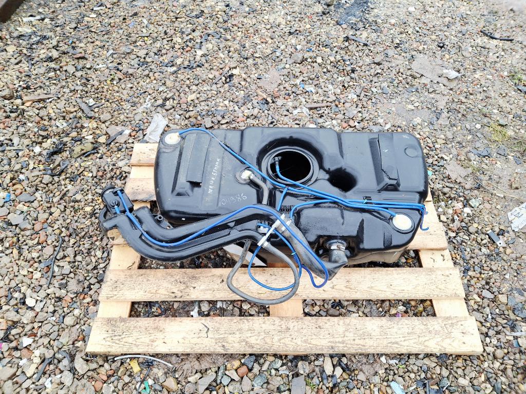 Бак топливный, 2000 рублей, Пермь