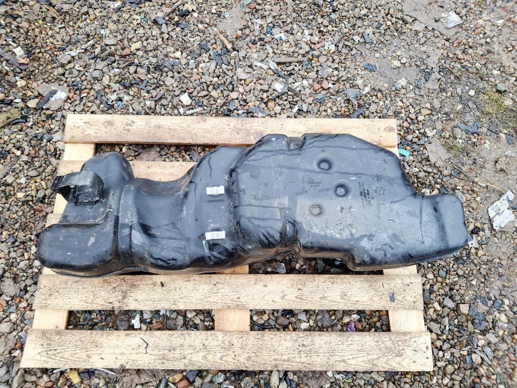 Бак топливный, 2000 рублей, Пермь