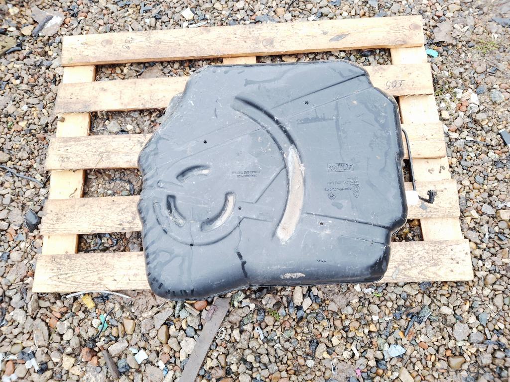 Бак топливный, 2000 рублей, Пермь